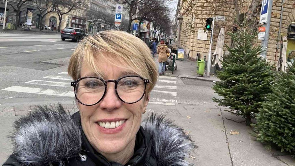 Szimon Renáta ordas hazugsága közös munka volt Magyar Péterrel. Így működik a Szeretetország.