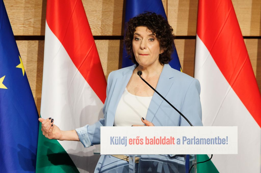 20260131 -- Dobrev Klára évértékelő beszéde a Helia Hotelben. // fotó: Hatlaczki Balázs