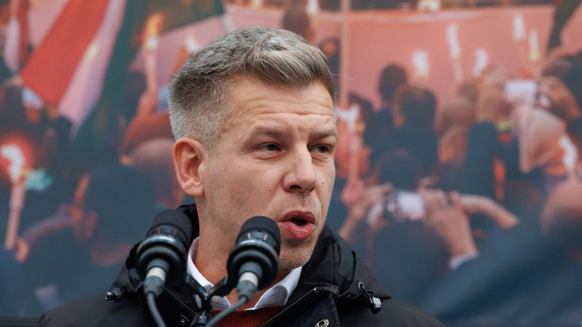 Bütyök most jelenti be, hogy összecsinálta magát a weboldaltól