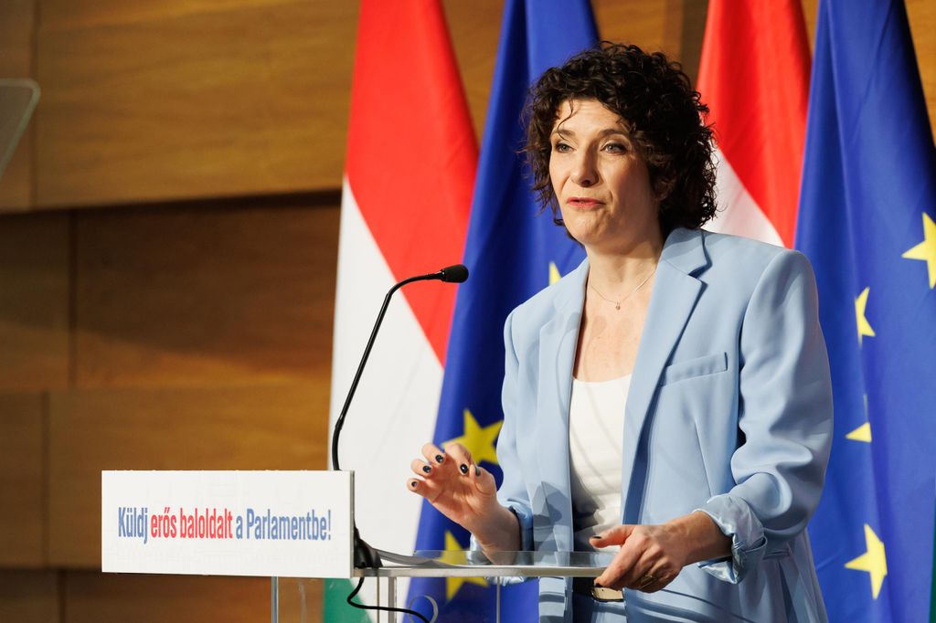 20260131 -- Dobrev Klára évértékelő beszéde a Helia Hotelben. // fotó: Hatlaczki Balázs