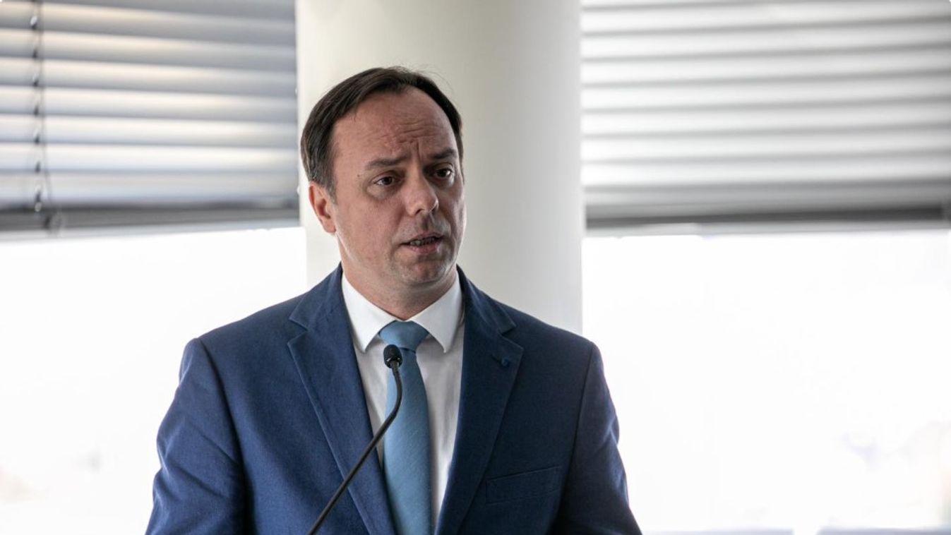 Nyitrai Zsolt: februárban dupla nyugdíj érkezik, és jön a 14. havi nyugdíj első részlete is