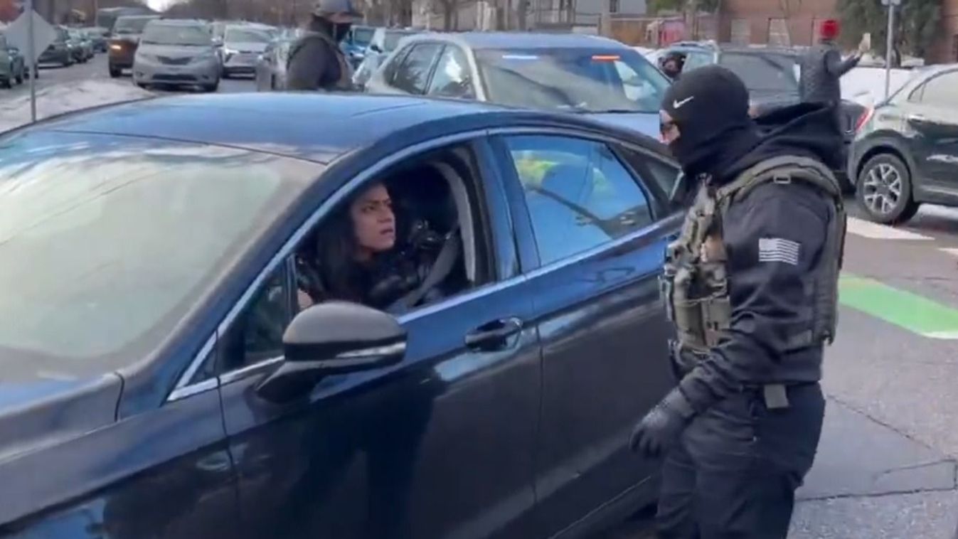 Elvtársam, kinek hiszel? Nekem, vagy a szemednek?