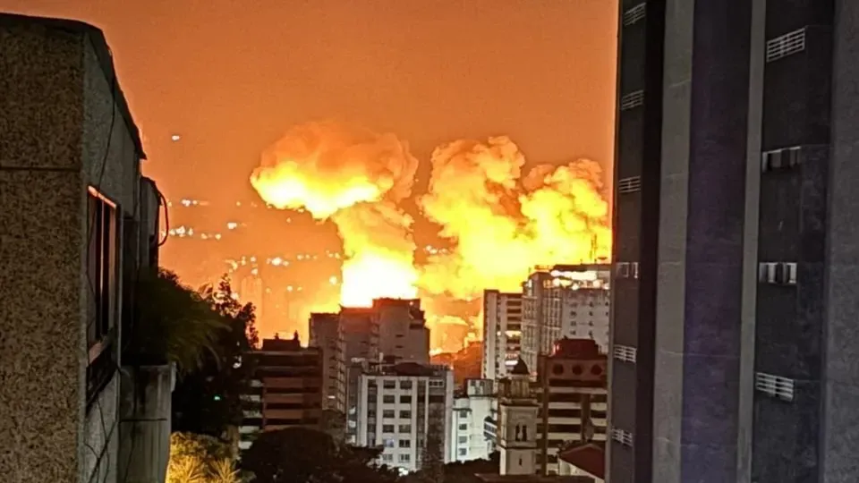 Trump kiadta a parancsot a Caracas elleni légicsapásokra