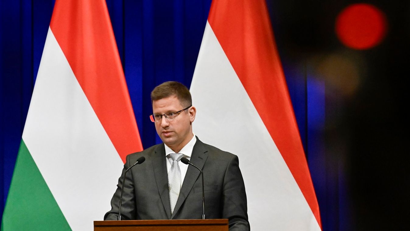 Gulyás Gergely a PS-nek: Brüsszel már származás alapján tesz különbséget a polgárok között
