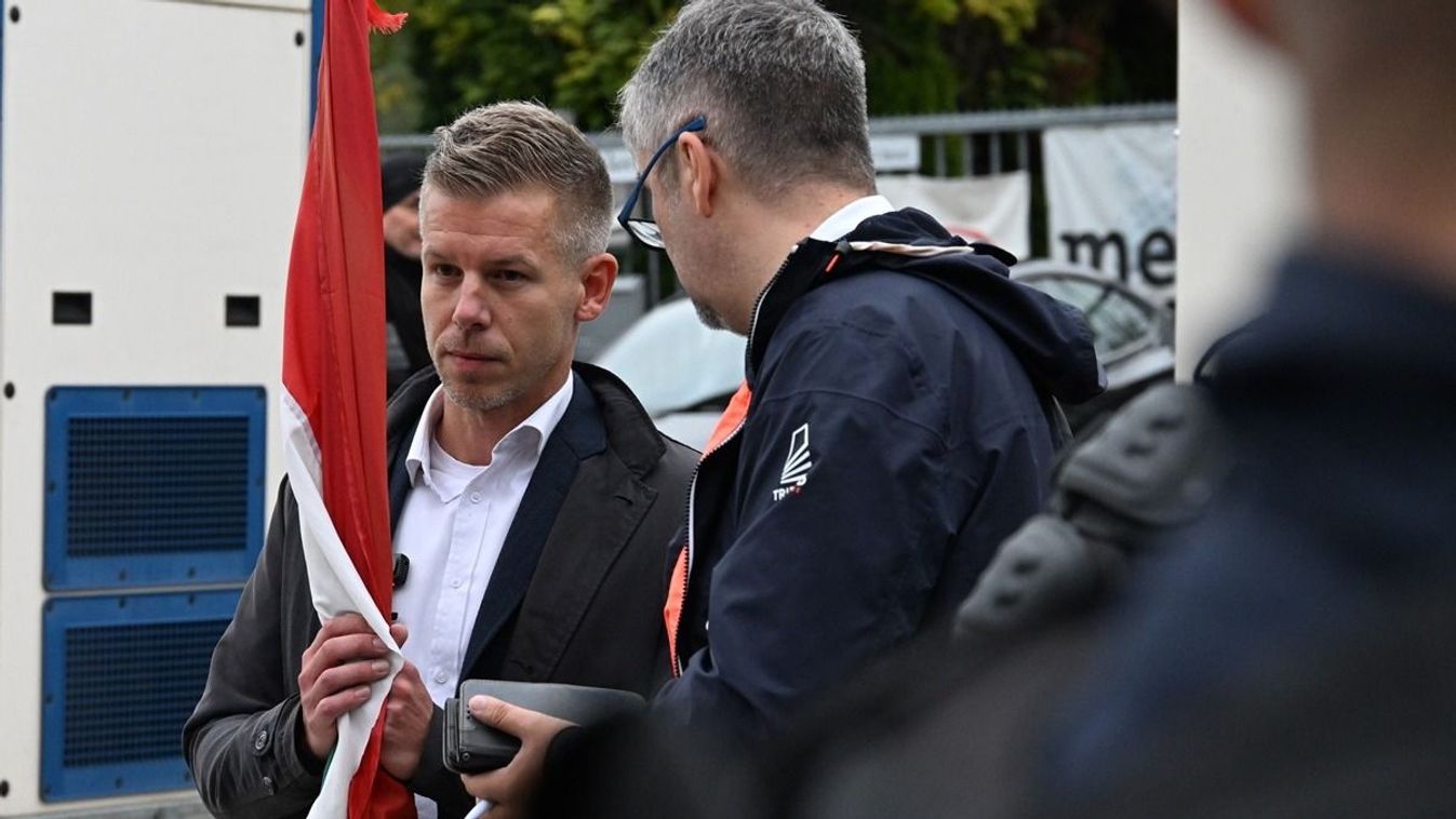 Ki állítja meg  Hadházy "lónakafaszát" Ákost?