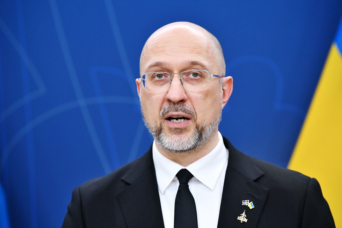 meneszt SMIHAL, Denisz