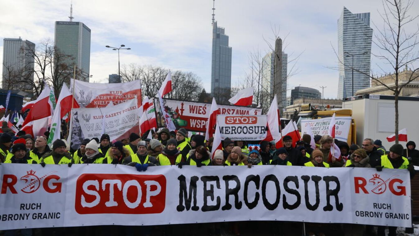 Varsóban gazdák ezrei tüntettek a Mercosur-megállapodás ellen