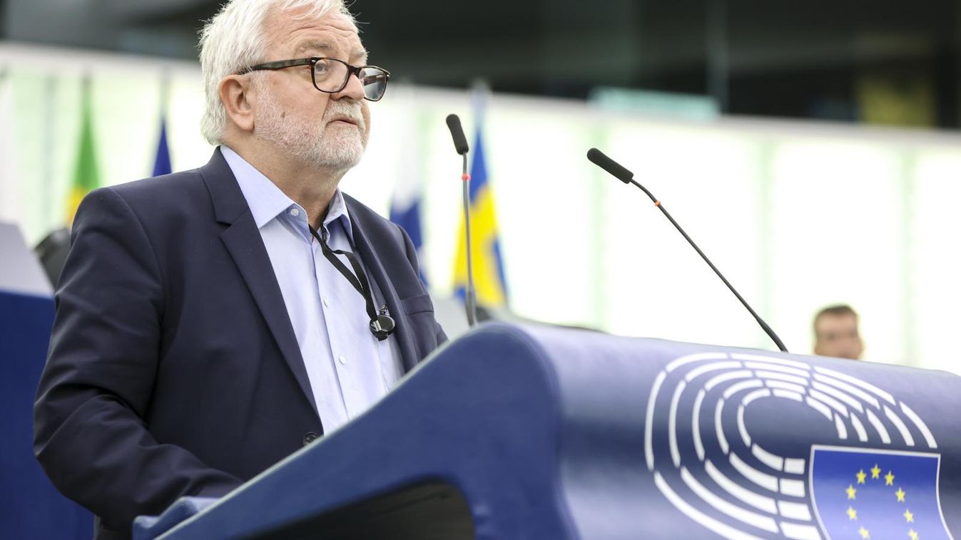 Jakab jött, aztán Ara ment