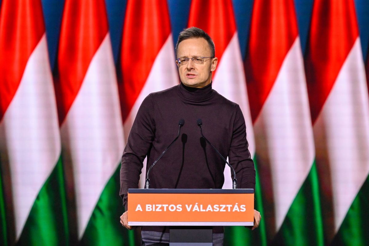 SZIJJÁRTÓ Péter