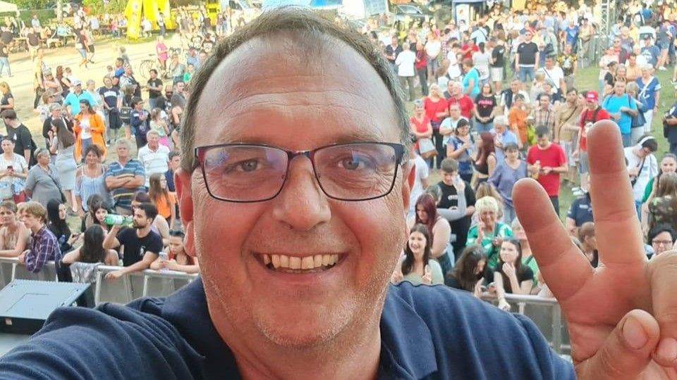 KIBORULT a bili, őrizetben Mezei Zsolt