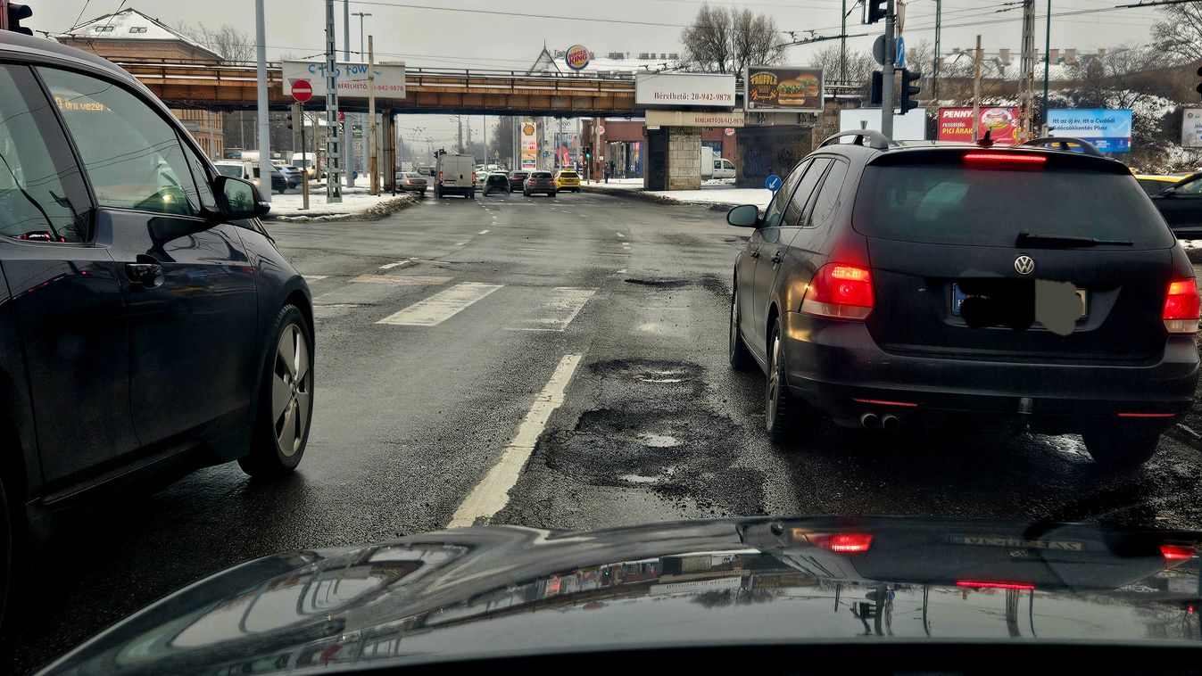 Brutális kátyúk a Kerepesi úton, 2026 telén