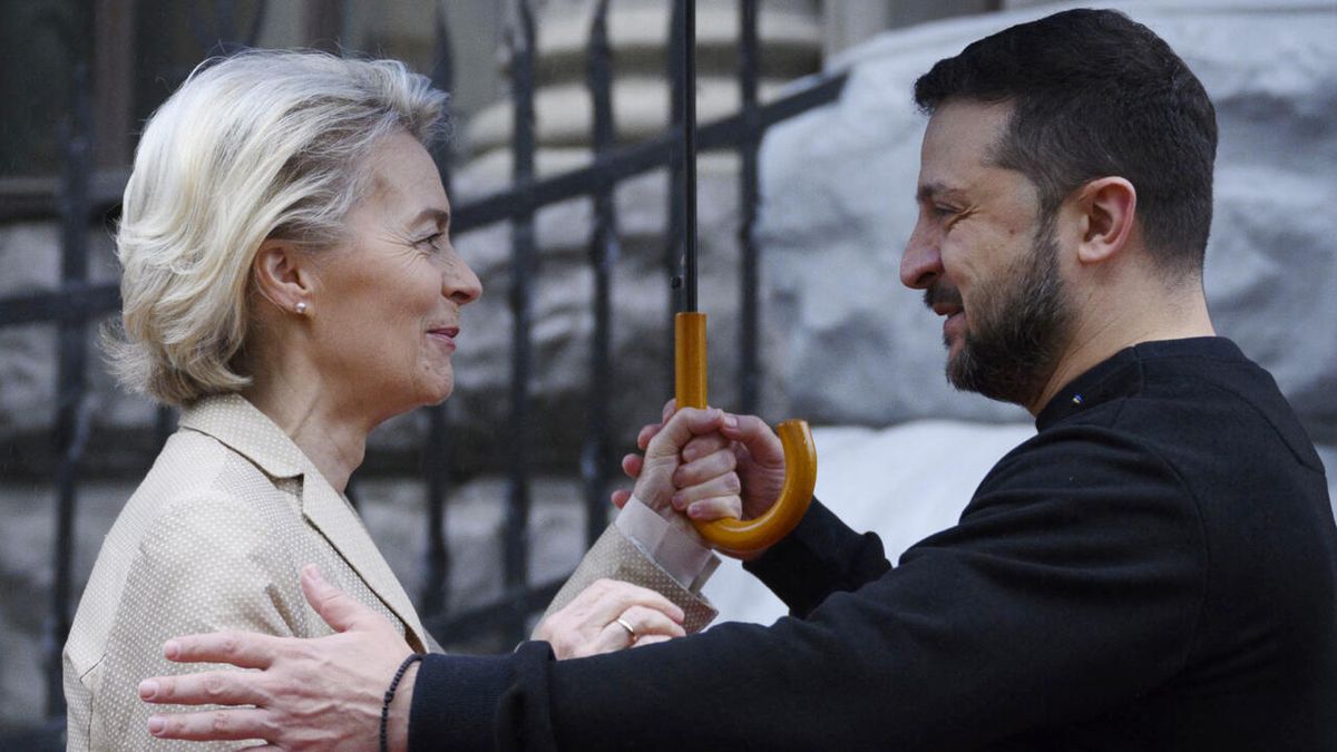 Zelenszkij és kormánya korrupciós botrányai nem izgatják von der Leyent