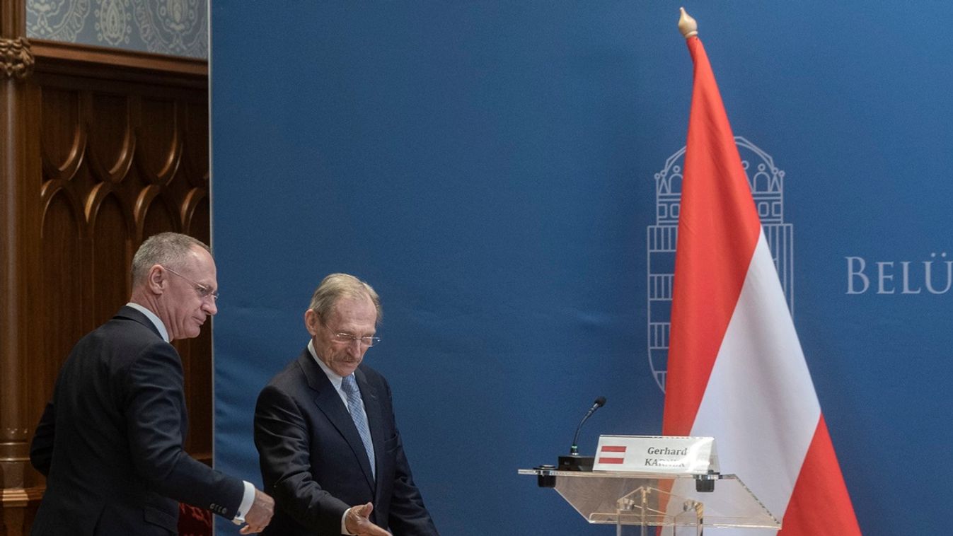 Veszélyes sajtótájékoztatót tartott Pintér Sándorral a felelőtlen osztrák belügyminiszter