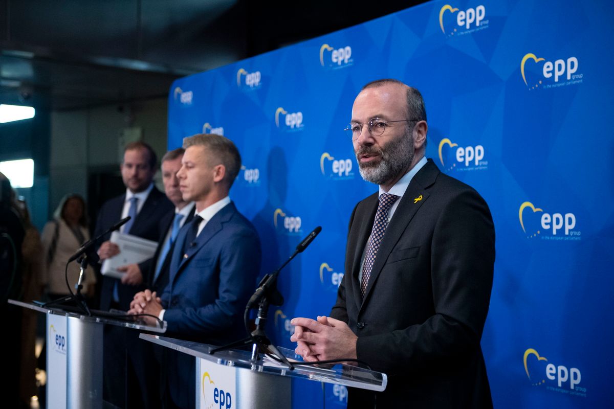 TISZA MAGYAR Péter; WEBER, Manfred