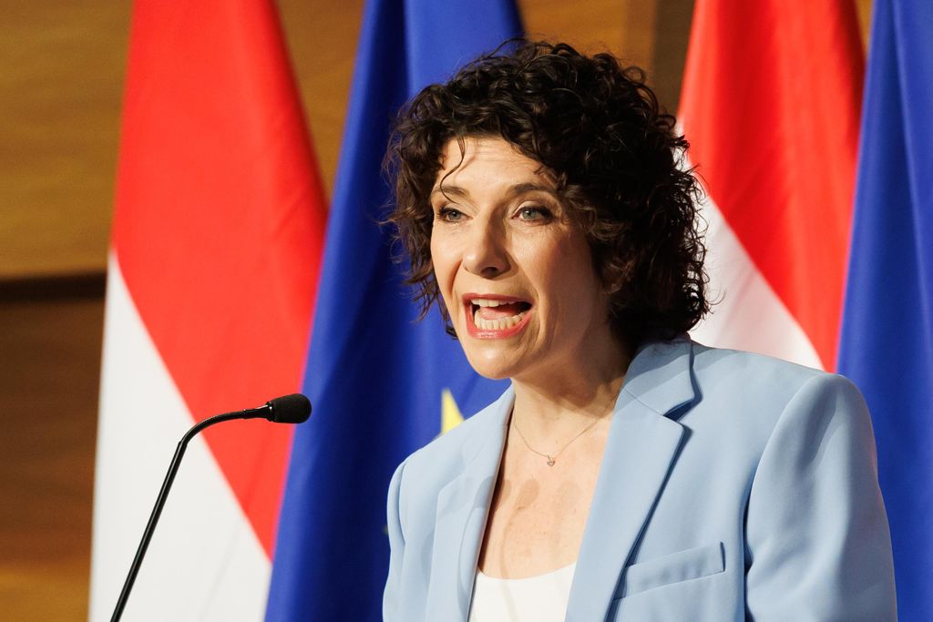 20260131 -- Dobrev Klára évértékelő beszéde a Helia Hotelben. // fotó: Hatlaczki Balázs