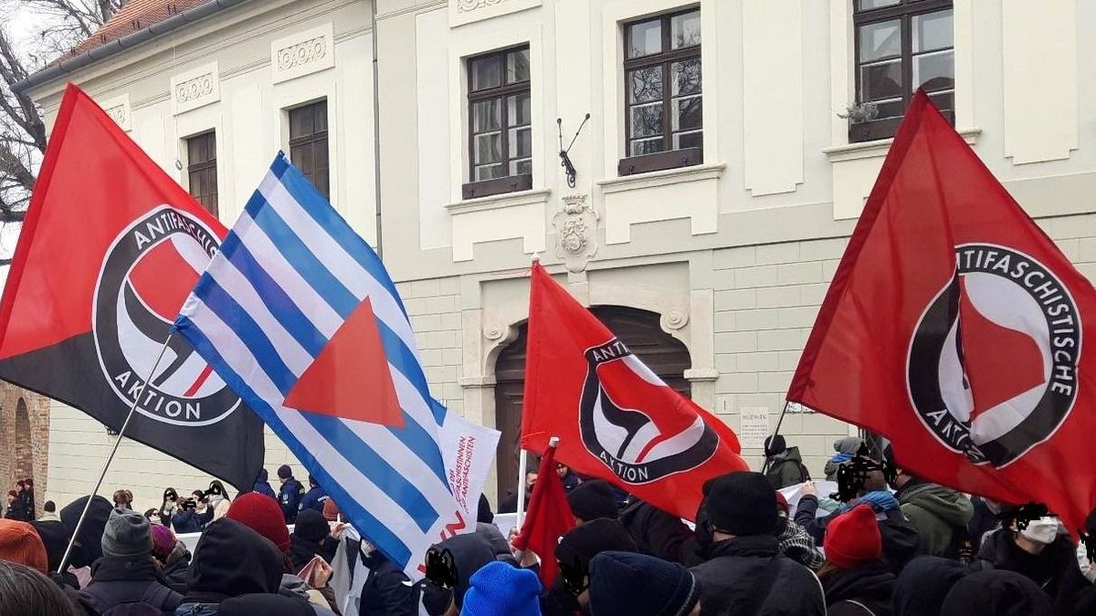 Jóváhagyta a Kúria az antifa tüntetés betiltását - a szélsőjobb sem demonstrálhat