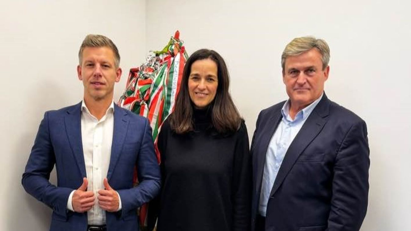 Magyar Péter a két dublőrrel, Orbán Anitával és Kapitány Istvánnal.