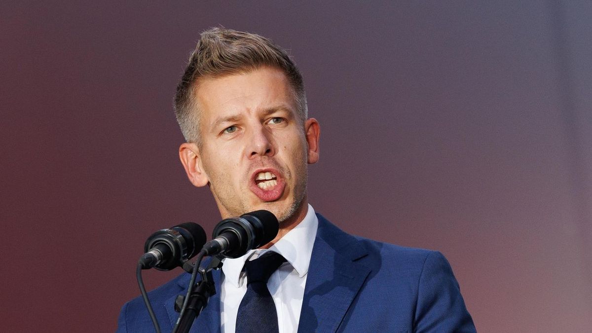Magyar Péter igazi bolsevikként vezetné az országot a tiszás "demokráciába"