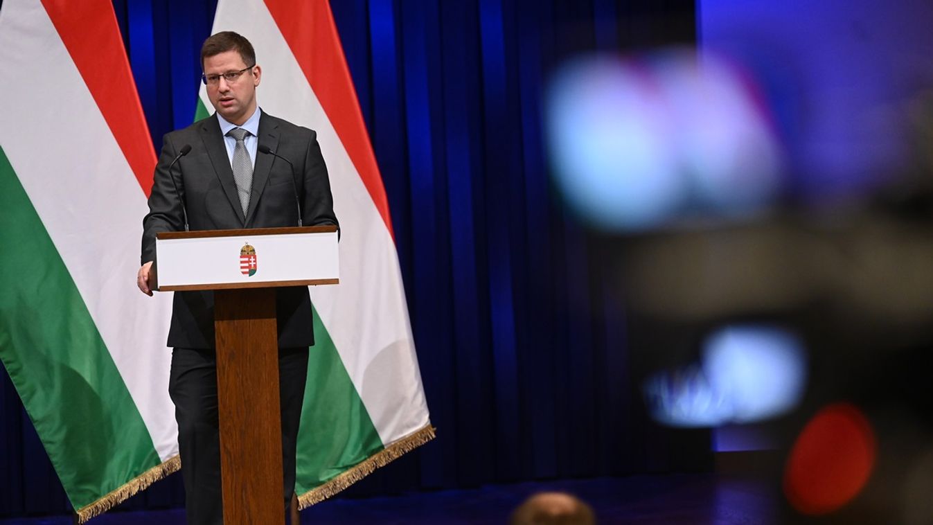 Gulyás Gergely a PS-nek: ma azok a legnagyobb háborúpártiak, akik lezüllesztették saját haderejüket és beengedték a migránsokat