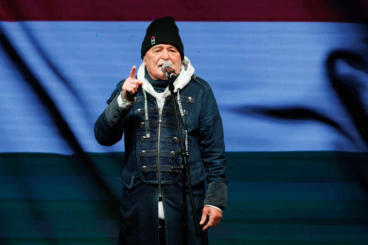 Azok a boldog szép napok, ég veled...