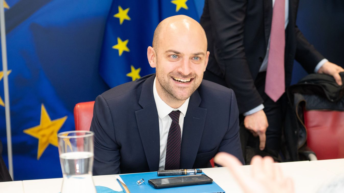 Bekéretik az USA párizsi nagykövetét a lyoni lincselés kommentálása miatt