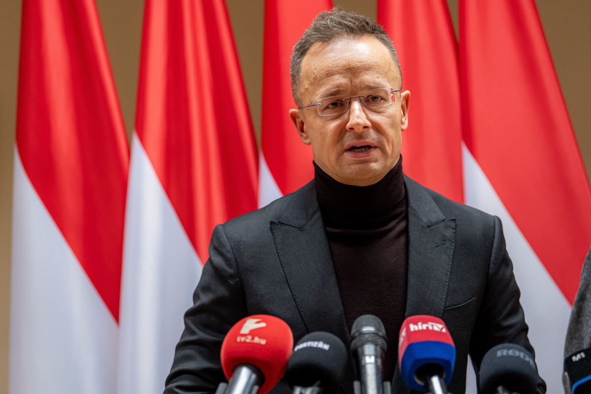 Kapitány úr megint kamuzott - Szijjártó Péter igazította helyre