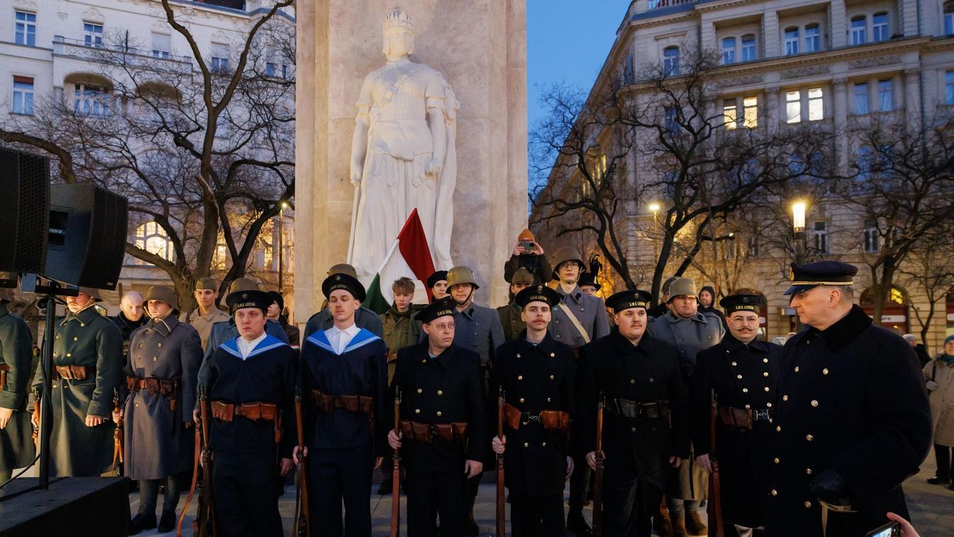 A Kövér László kezdeményezésére 2019-ben helyreállított Nemzeti Vértanúk Emlékműve a Vértanúk terén