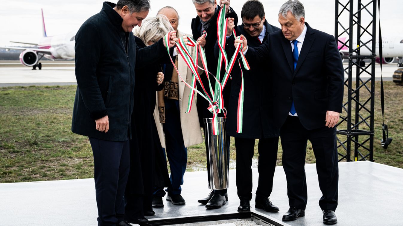 Letették a Liszt Ferenc Repülőtér harmadik termináljának alapkövét