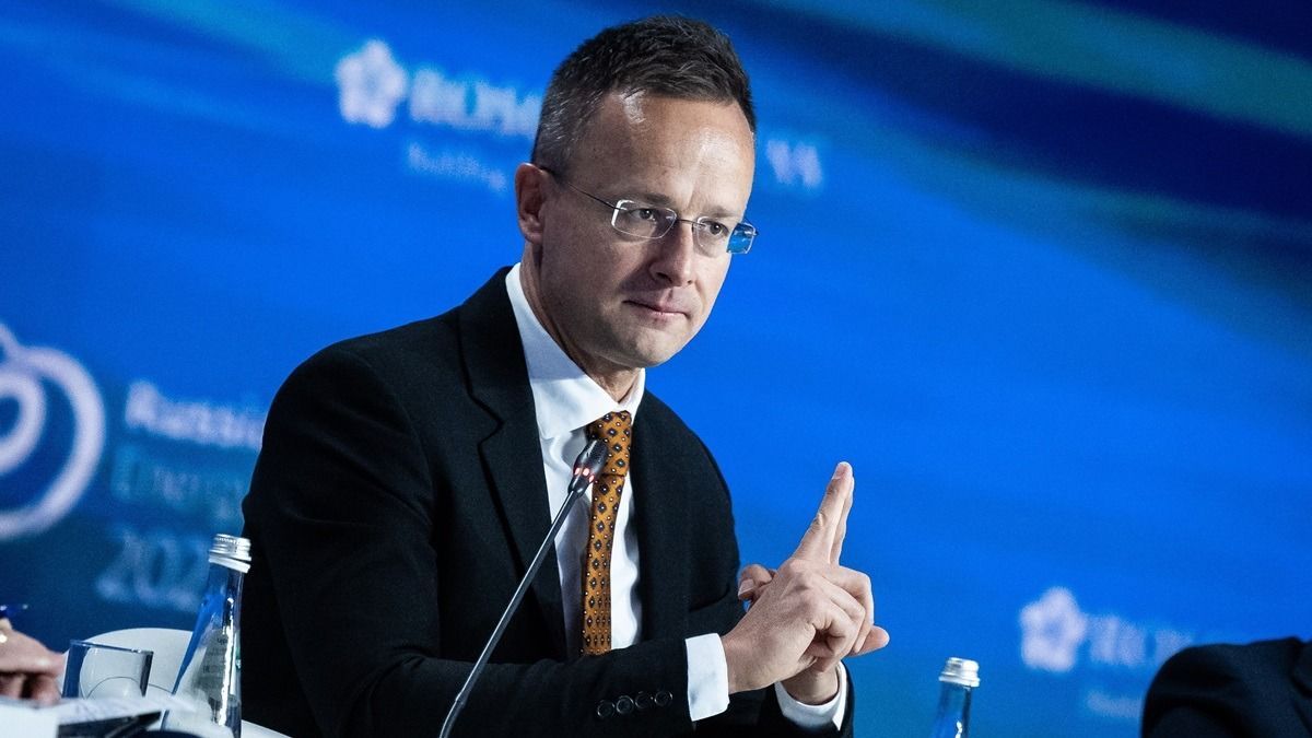 Szijjártó Péter feljelenti Magyar Pétert