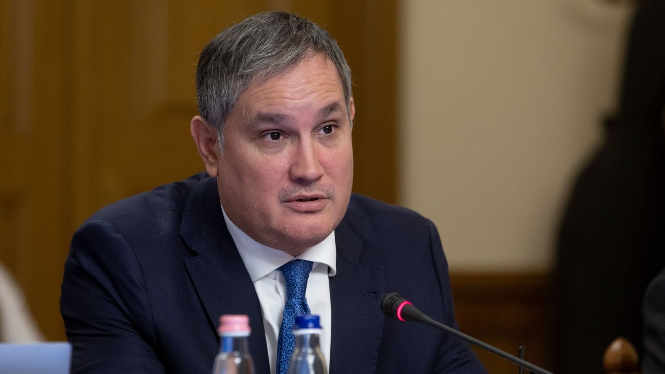 Nagy Márton: a bankok túl drágák és túl sokan vannak