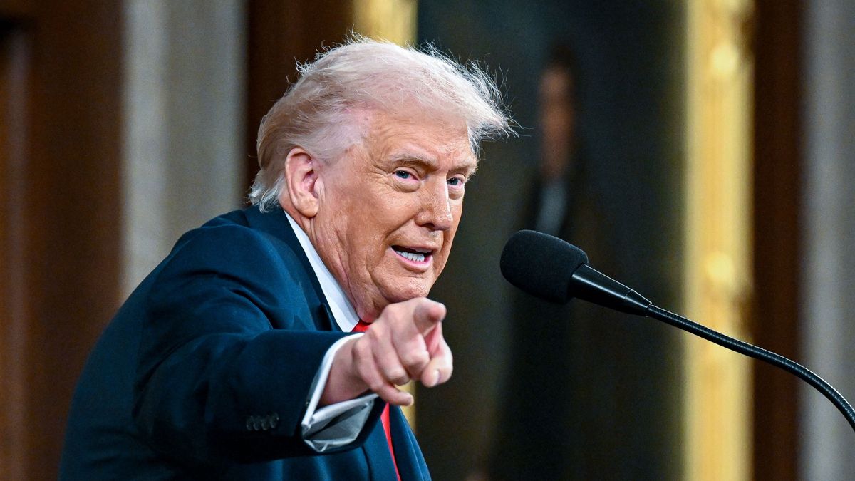 Donald Trump egyre dühösebb Iránra.