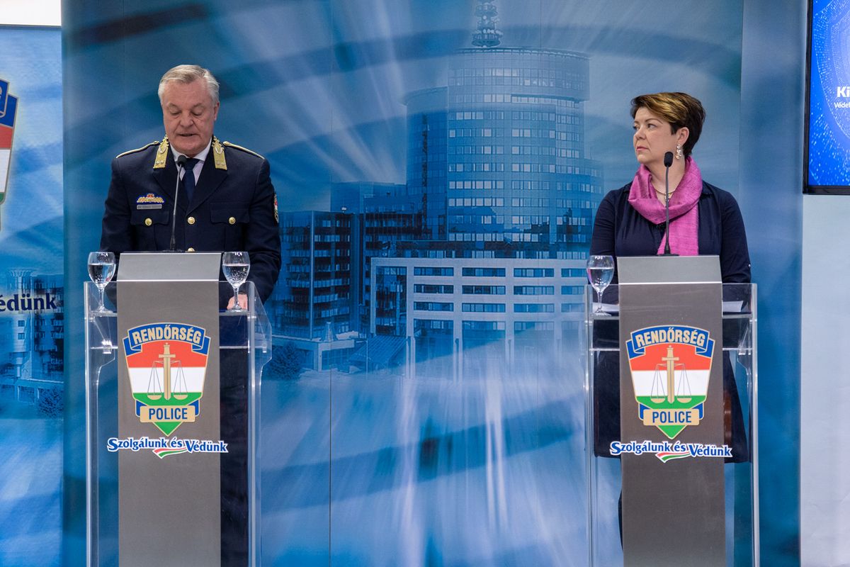 ÓVATOSAN Mátrixban