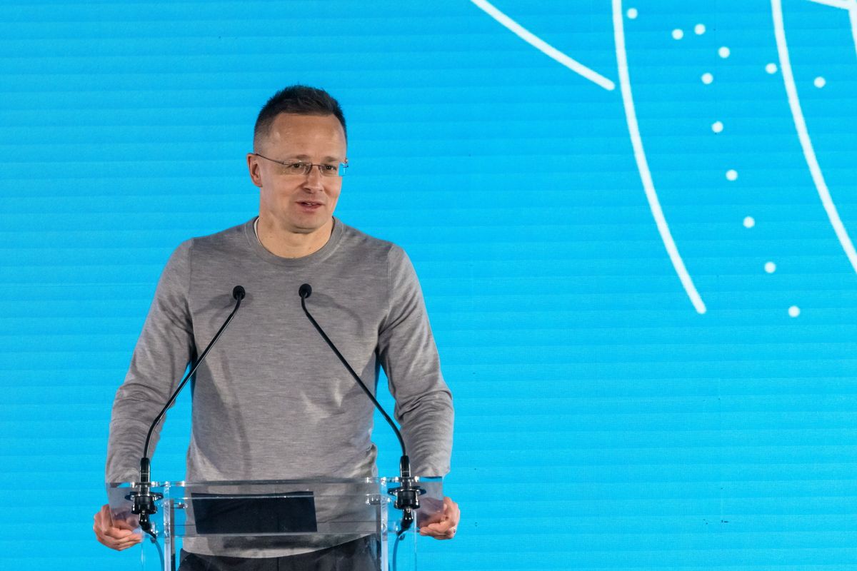 Szijjártó Péter: az ukránok műveleti területként tekintenek Magyarországra