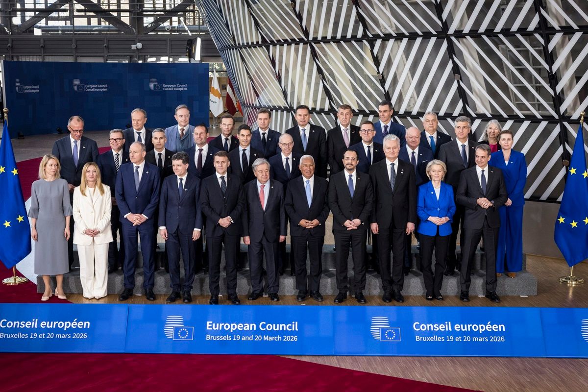 Ukrajna ORBÁN Viktor; VON DER LEYEN, Ursula; COSTA, António