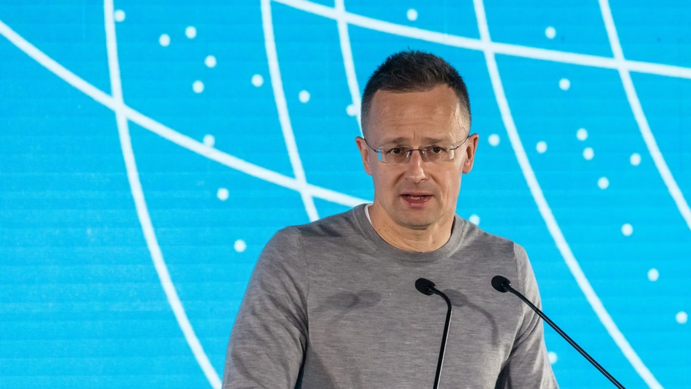 Szijjártó Péter: óriási botrány, súlyos választási beavatkozás a lehallgatási ügy