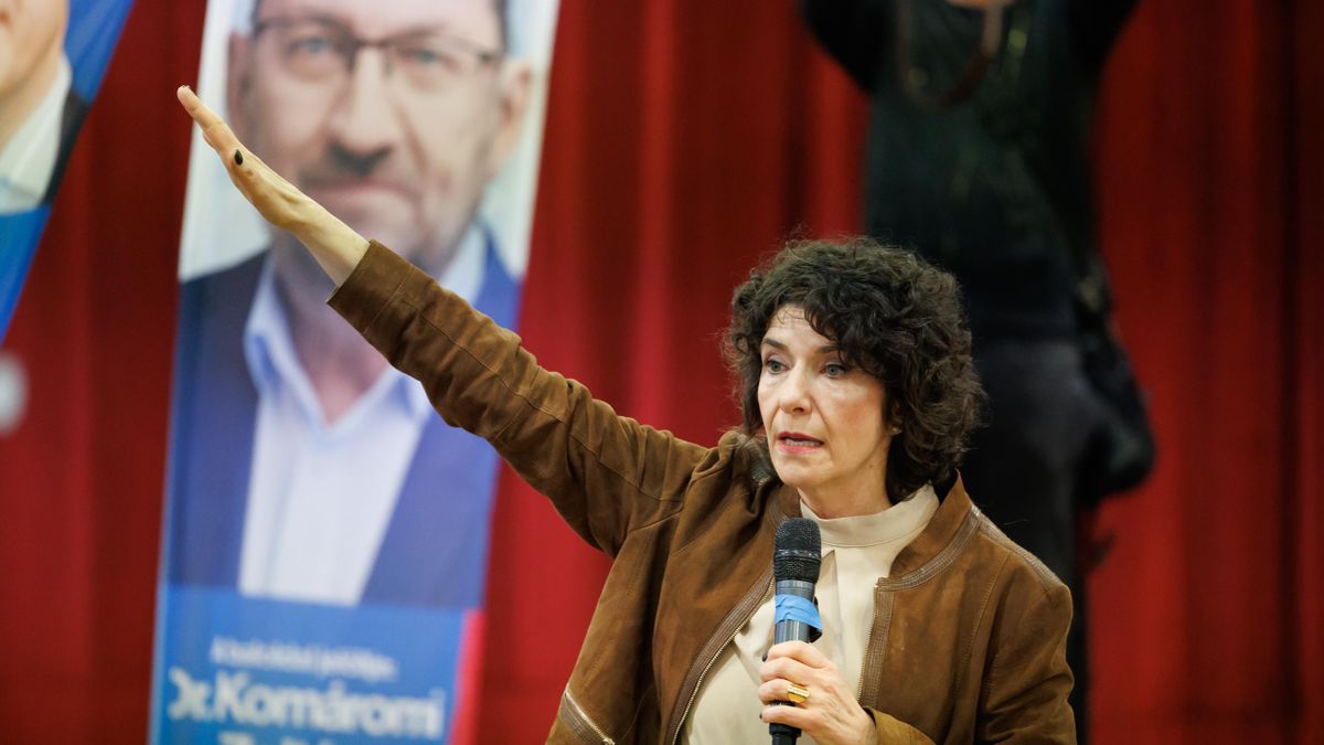 Klárának is kellett egy kémügy, így hát saját konteót rittyentett magának