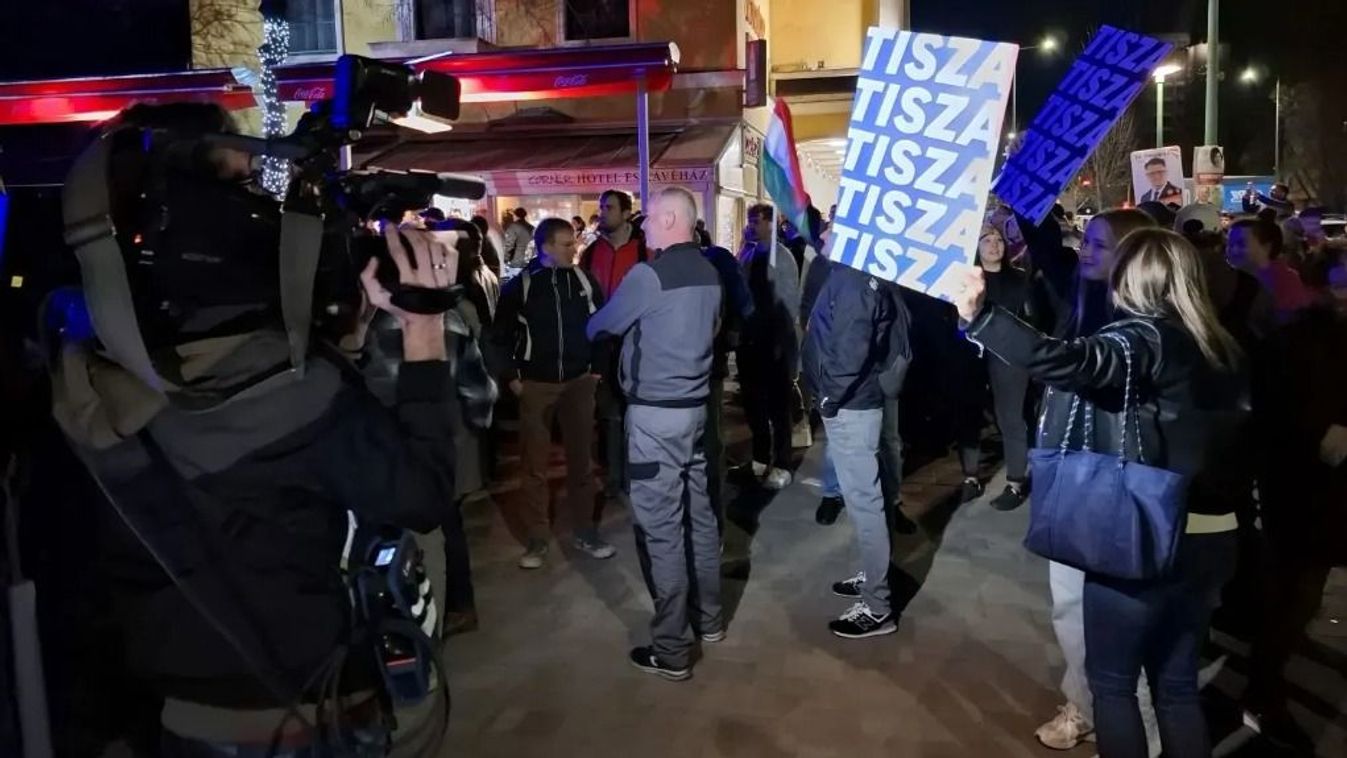 Mocskosfideszesező hasznos hülyék