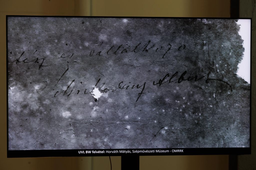 20260312 -- Sajtótájékoztató a Hősök tere milleniuimi szoborcsoportjának Gábriel arkangyalt ábrázoló szobrának restaurálásáról a Museum Complex Kft. restaurátorműhelyében. // fotó: Hatlaczki Balázs