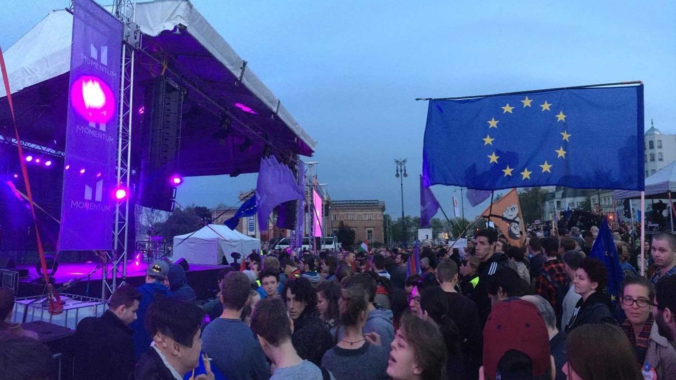 Inkább vegyétek vissza az uniós zászlót!