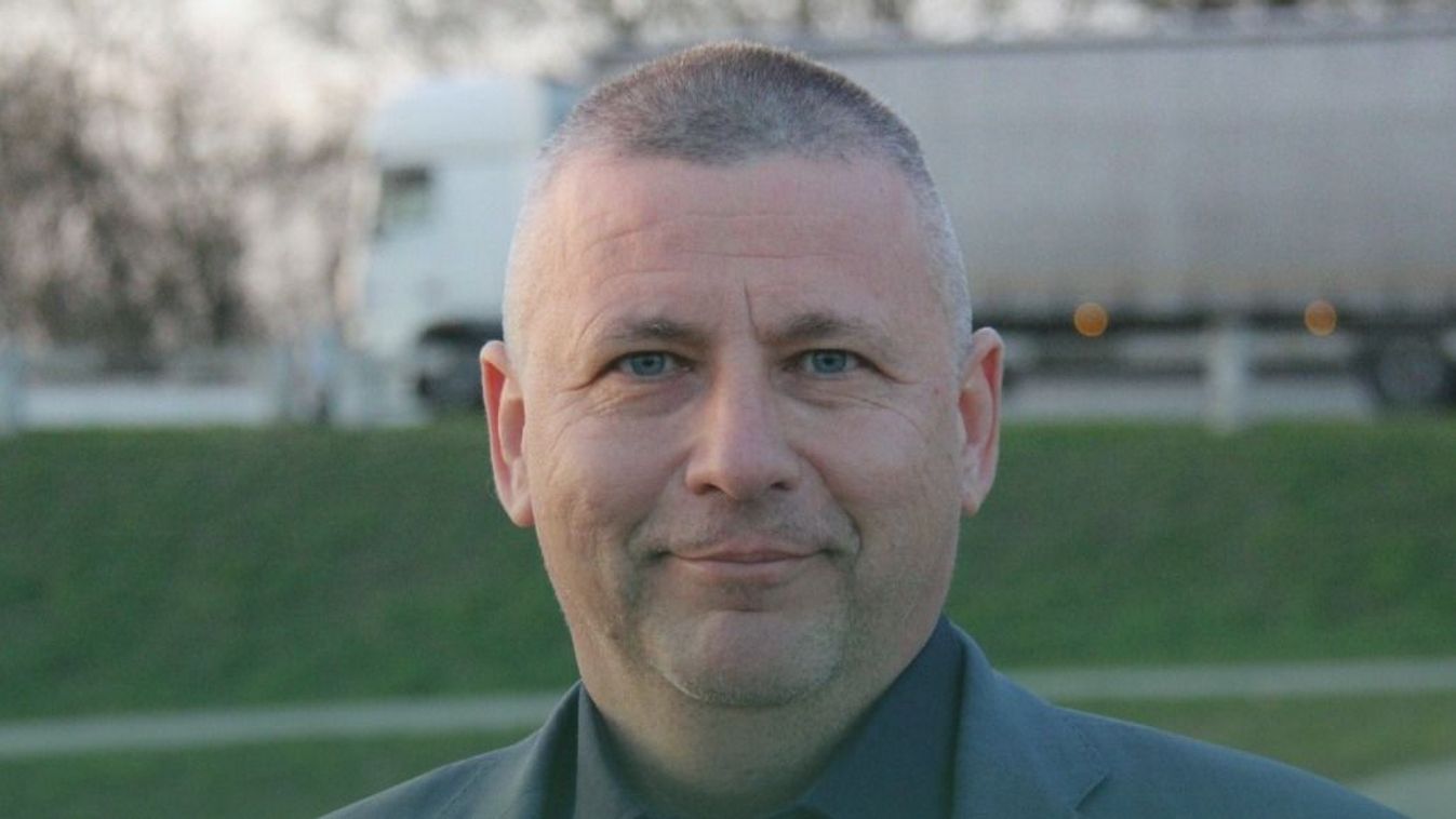 Itt az újabb bizonyíték, hogy Ruszin-Szendinek a maradék agysejtjeit is leszívták