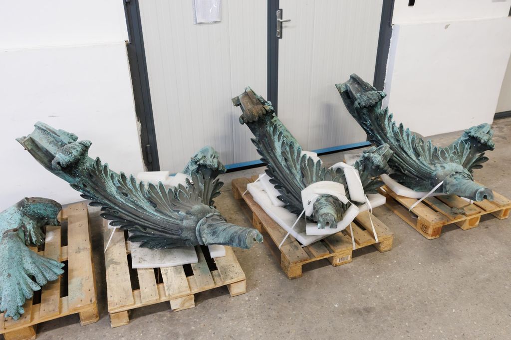 20260312 -- Sajtótájékoztató a Hősök tere milleniuimi szoborcsoportjának Gábriel arkangyalt ábrázoló szobrának restaurálásáról a Museum Complex Kft. restaurátorműhelyében. // fotó: Hatlaczki Balázs