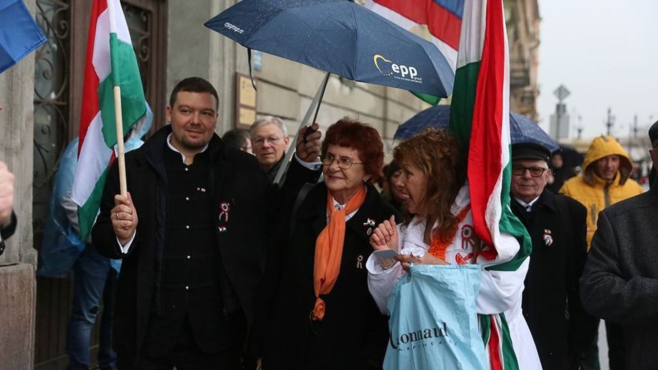 Összetartást szervezett a Magyar Út DPK a Békemenet zárásaként