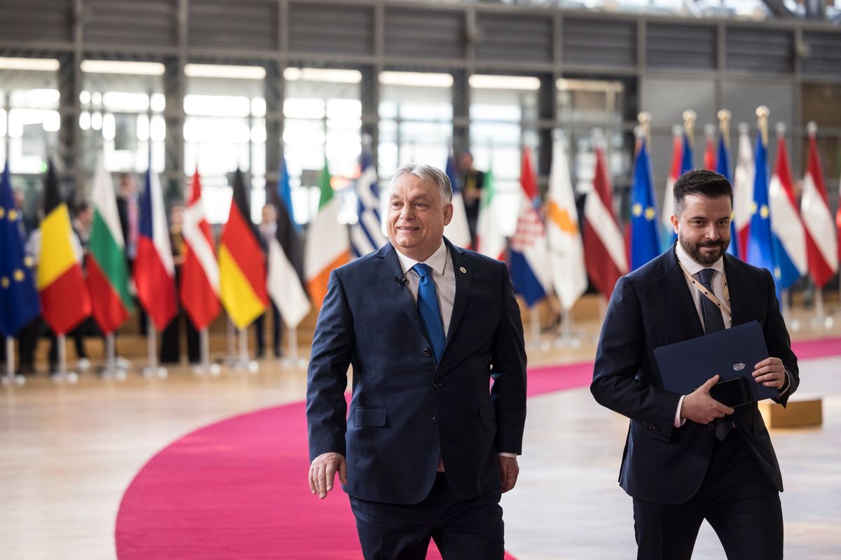 Orbán az EU-csúcson: Megyünk tovább, kesztyűt fel! 
