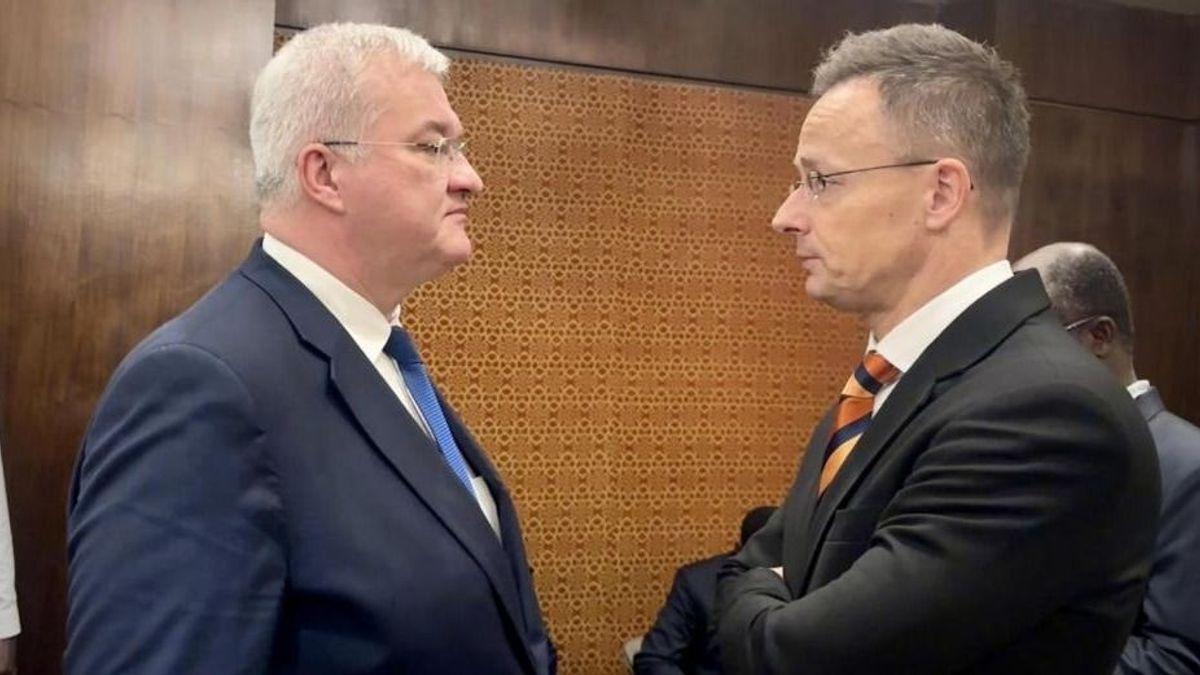 Ahogy közeledik a választás napja, úgy válik egyre nyíltabbá az ukrán beavatkozás