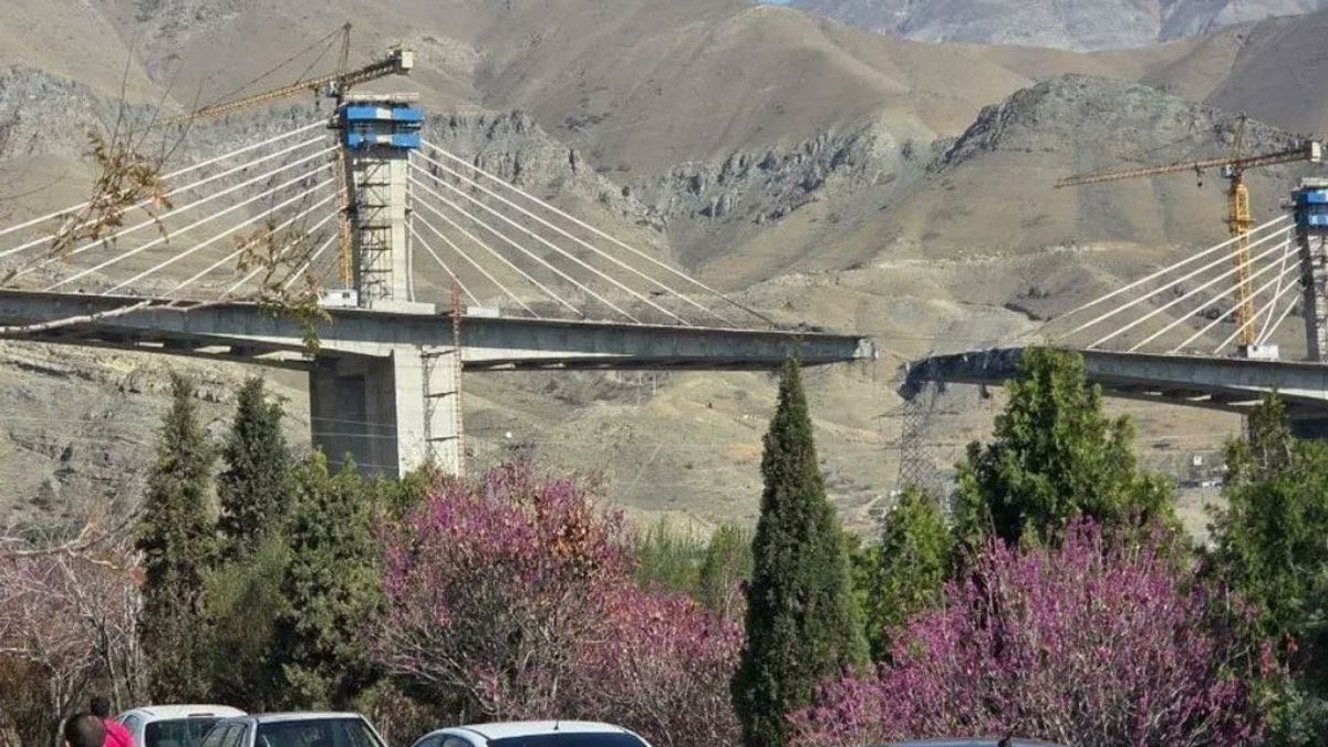 Trump lebombáztatta Irán leghosszabb autópálya hídját