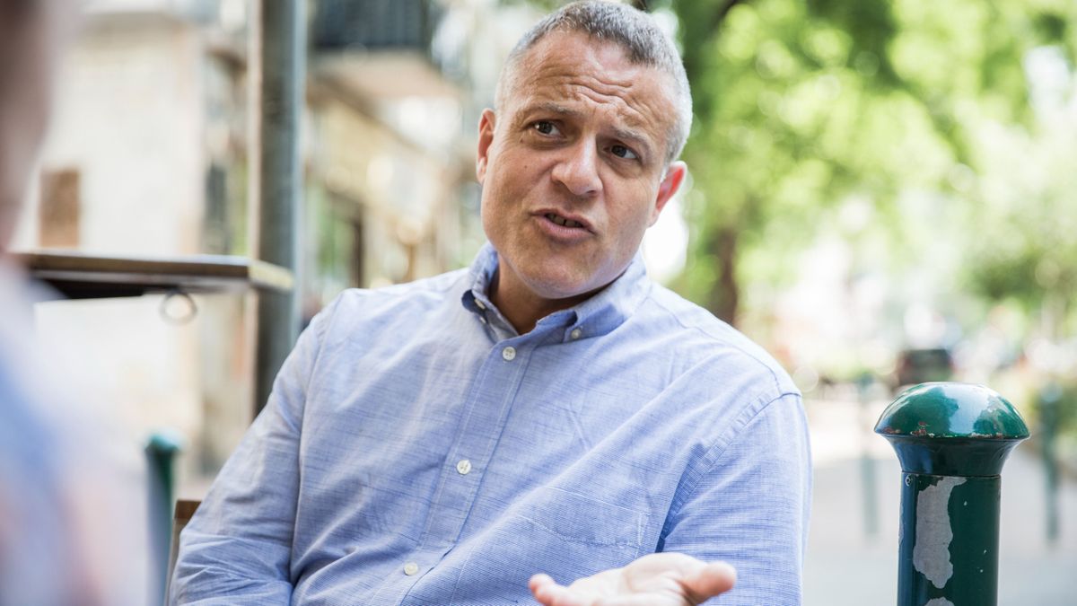 Juhász Péter álhírgyártásra kunyerál Facebookon