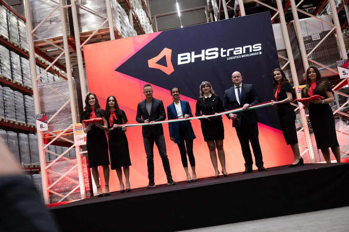 SZIJJÁRTÓ beruházást avatott