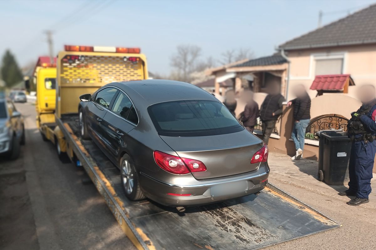 FIATAL lányokat kényszeritő stricik