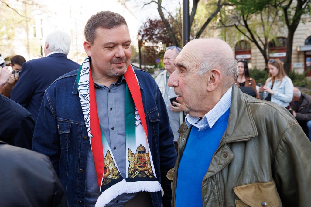 20260416 -- A Pesti Srácok és a Nemzeti Maximumért Alapítvány Magyar Úton Gyűlés nevű rendezvénye a Vértanúk terén. Huth Gergely, Stefka István // fotó: Hatlaczki Balázs