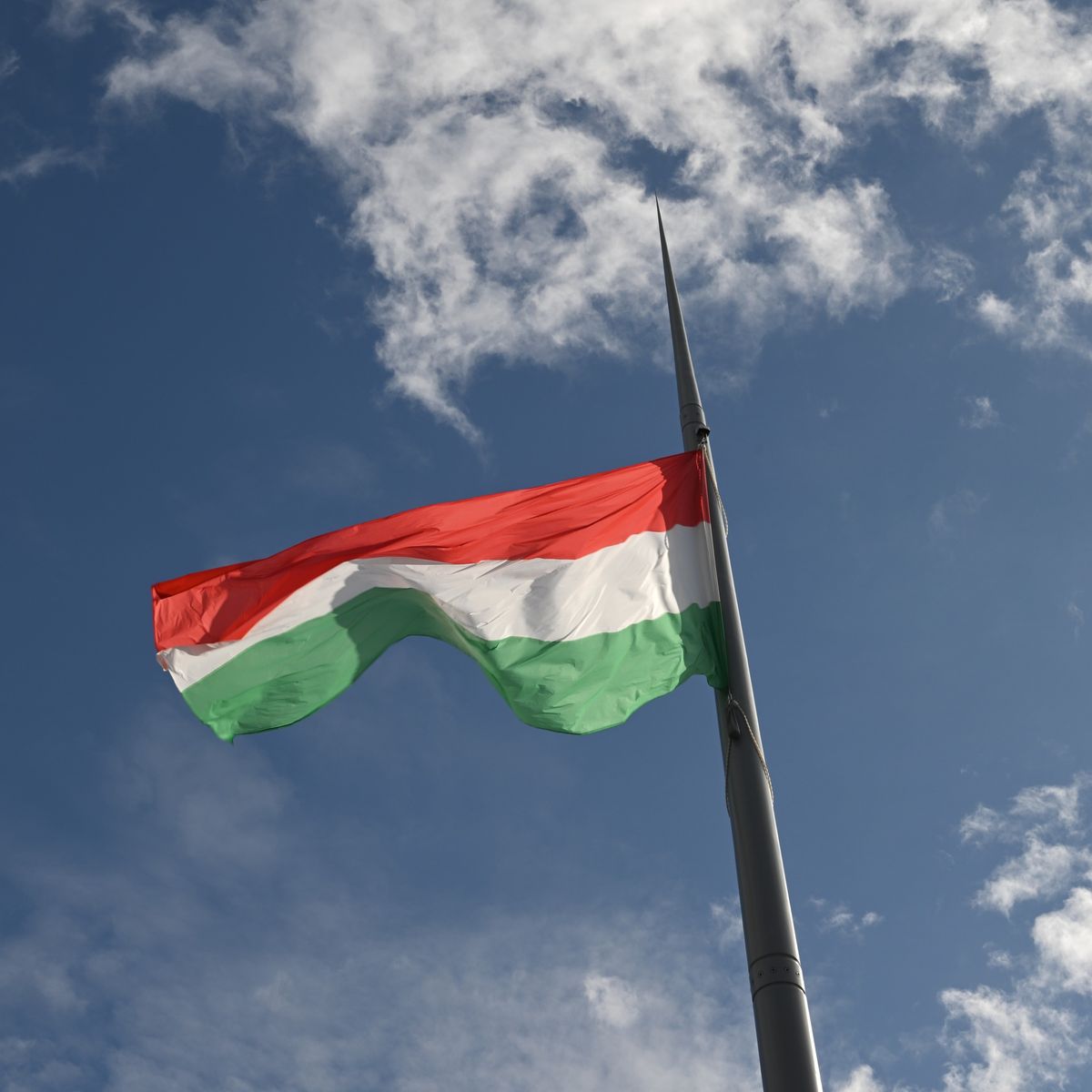 LÁNCZI, szuveneritás